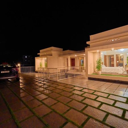 Glen Castle Vagamon Pool Resort By Voye Homes 外观 照片