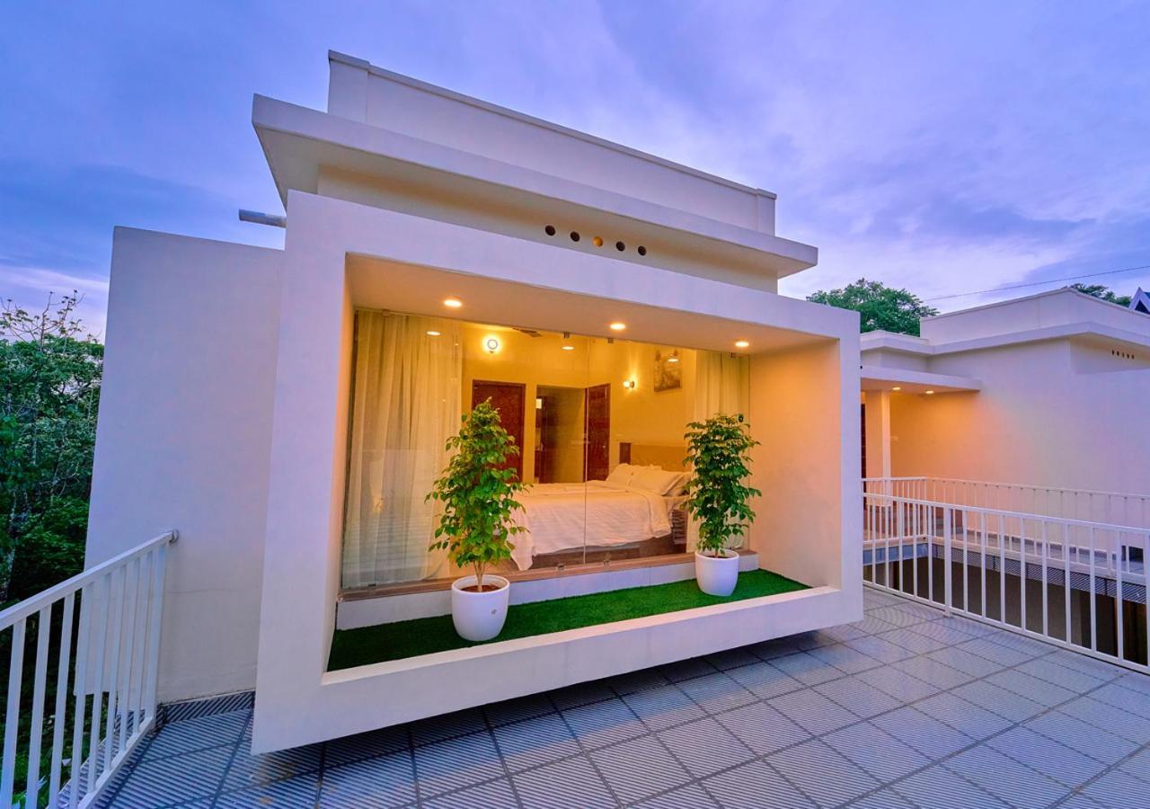 Glen Castle Vagamon Pool Resort By Voye Homes 外观 照片