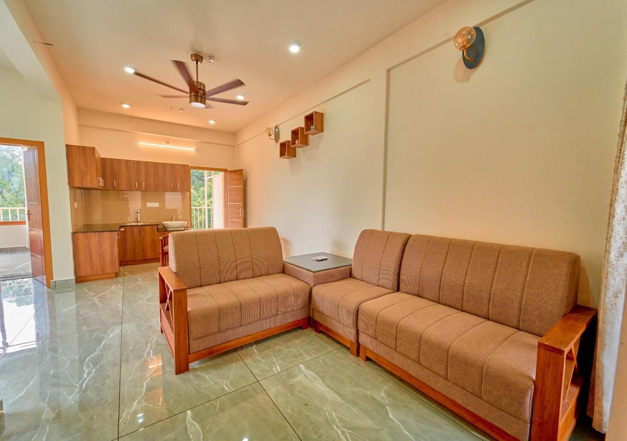 Glen Castle Vagamon Pool Resort By Voye Homes 外观 照片