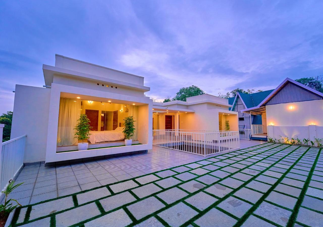 Glen Castle Vagamon Pool Resort By Voye Homes 外观 照片