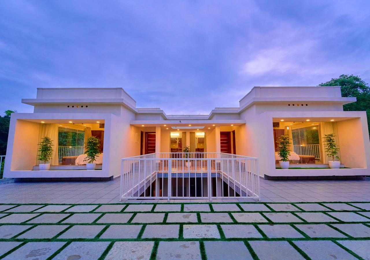 Glen Castle Vagamon Pool Resort By Voye Homes 外观 照片