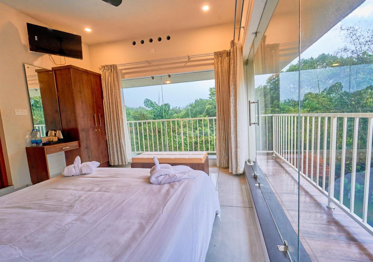 Glen Castle Vagamon Pool Resort By Voye Homes 外观 照片