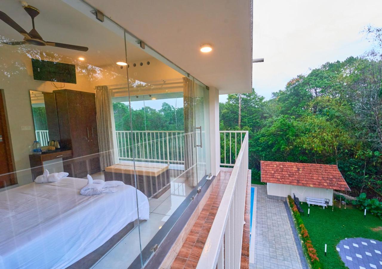 Glen Castle Vagamon Pool Resort By Voye Homes 外观 照片